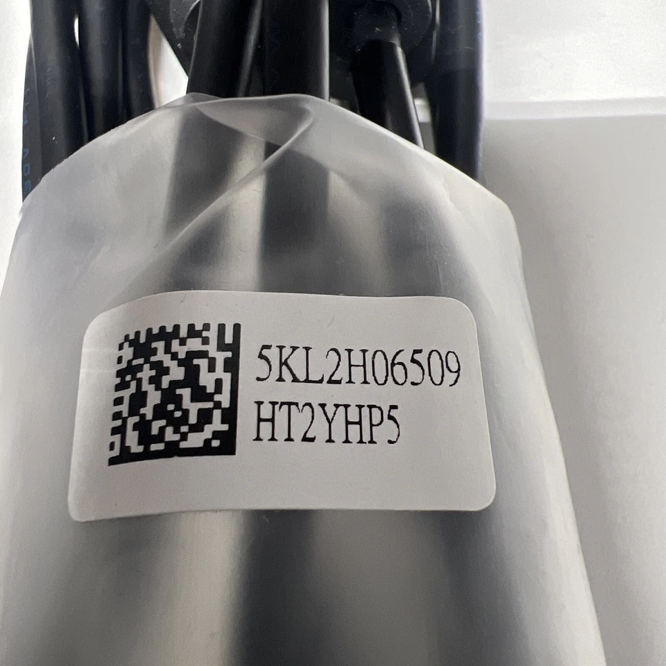 Two New (5KL2H06509) Dell 5.5 Feet Male to Male VGA Cables - Image 4 of 4