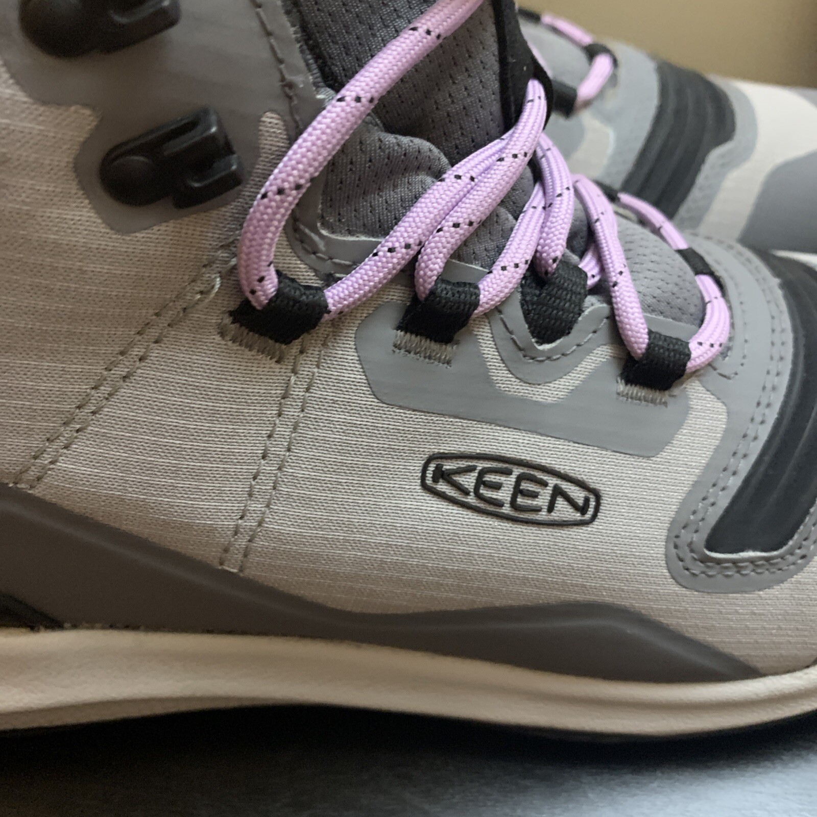 Scarpe da trekking impermeabili Keen Tempo Flex taglia 9 5 NUOVE da donna