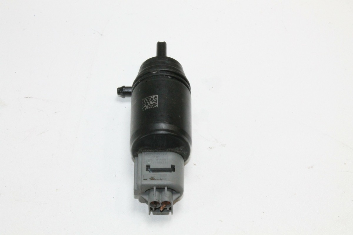 ひま。ページ BMW X1 E84 Windscreen Wash Pump 7345885-03 2.0 Diesel 120kw