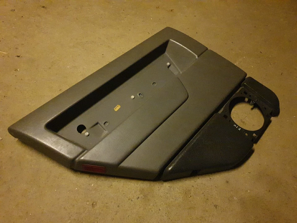 Revestimiento de puerta trasero izquierdo Volvo 850 LW 2.5 GLE Foto 2 de 3