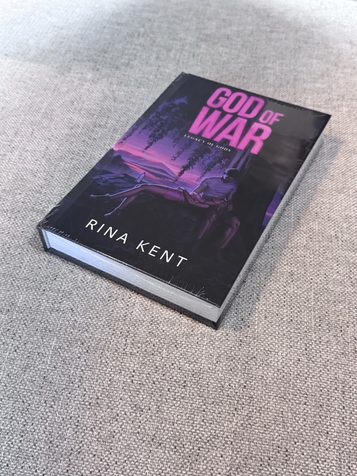 god-of-war-rina-kent-legacy-of-gods-prettygalxcrates-pgp-pxc-jemlinc