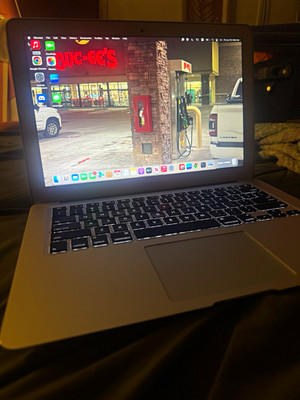 Apple MacBook Air 13'' Silver i5 1.8GHz 8GB RAM 128GB SSD (2017)