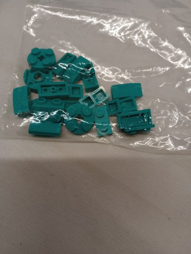 LEGO - 1 LB 8.8oz OF BULK RANDOM Light Dark Teal sea blue LEGO pieces - Picture 2 of 7