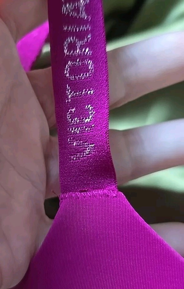 Victoria's Secret T-Shirt Lightly Lined Wireless Bra Logo Multi-Way Strap! 36DD