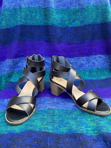 MATERIAL GIRL Faux Black Leather Strappy Sandals with Heel size 6.5 - Picture 2 of 8