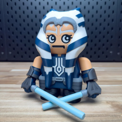 7'' Articulated Star Wars Ahsoka Tano with Lightsabers Chunkables | 3D Printed