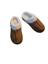 Cozy faux fur  lined slippers. Warm, comfortable, and lightweight. Fast shipping