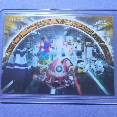 Topps Disney Pixar Chrome Golden Moments GM-15 Rogue Robots WALL-E & EVE Card