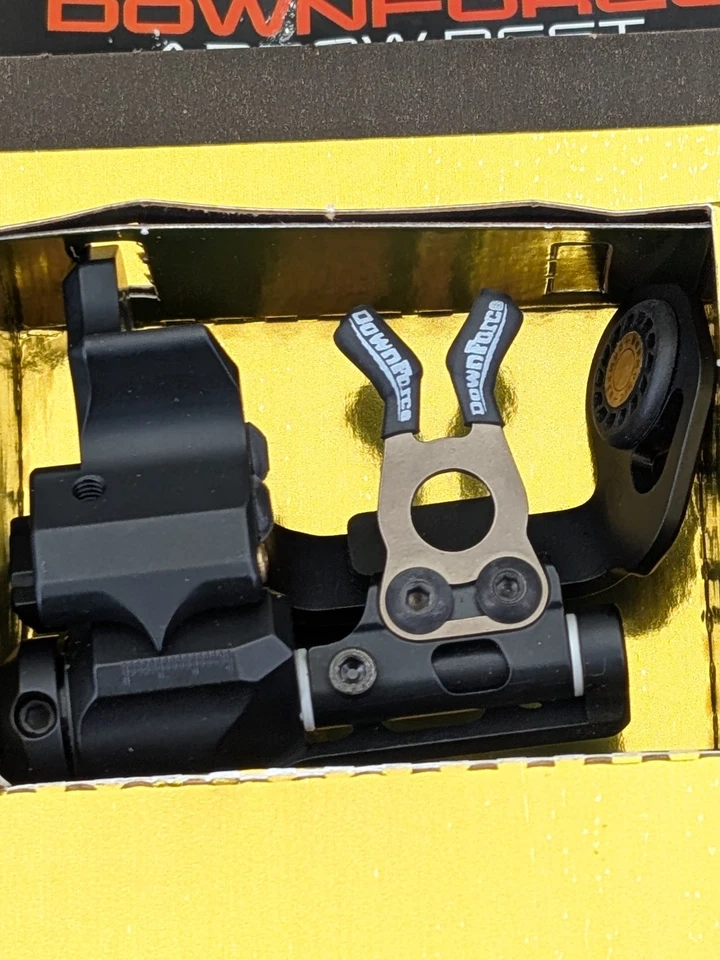 Mathews Downforce Black LH Arrow Rest #80268 New Open Box See Pictures Foam Torn - Image 2 of 4