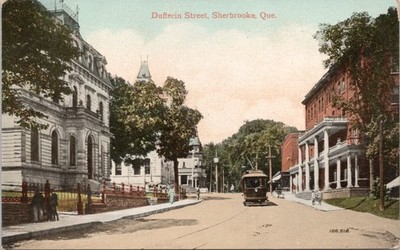 POSTCARD-DUFFERIN STREET, SHERBROOKE, QUE.