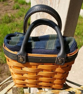 Longaberger 2005 Collectors Club Renewal Boardwalk Basket Purse