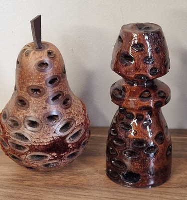 2 x ausgefallene Vintage Bio geschnitzte Banksia Samen Schote Birne Ornament 