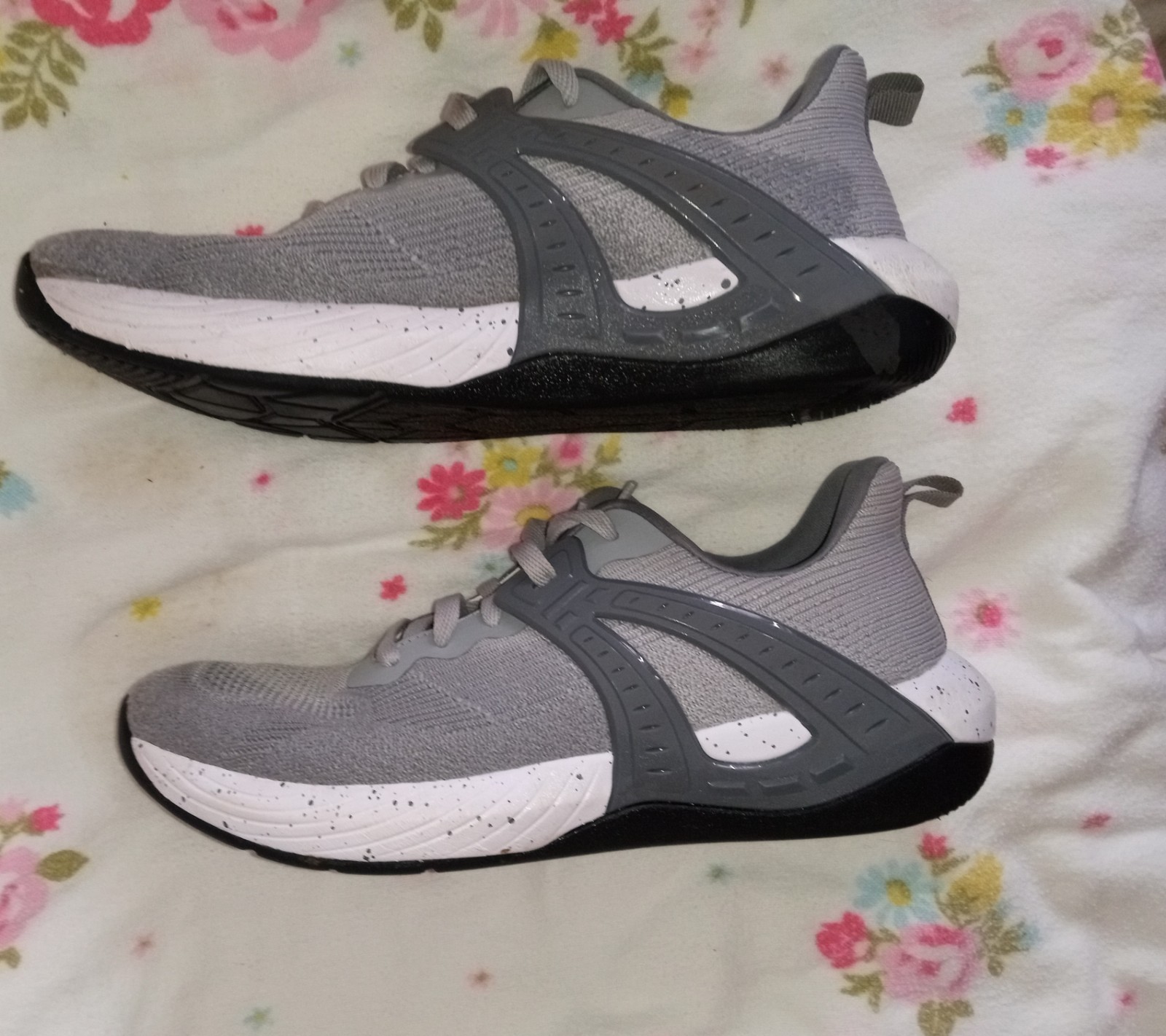 SAOLA Scarpe da ginnastica sportive basse Avia grigie stringate in maglia energy foam da uomo: taglia 8