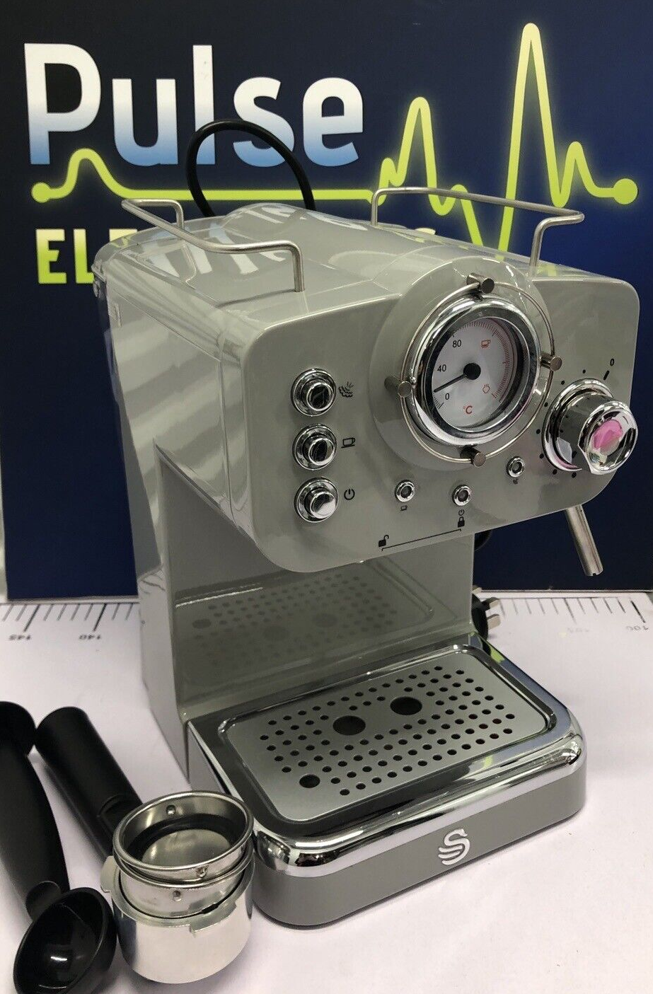 Swan Retro SK22110GRN Pump Espresso Coffee Machine with Frother, Grey