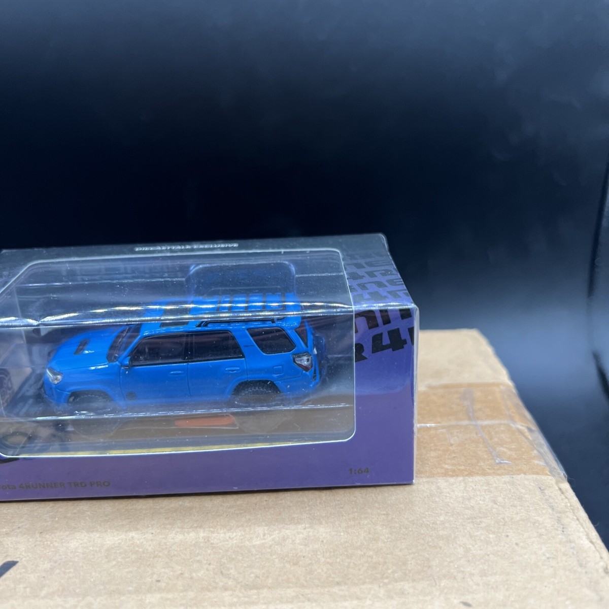 ミニカー G.C.D DiecastTalk 4runner & Tundra s-l1200.jpg