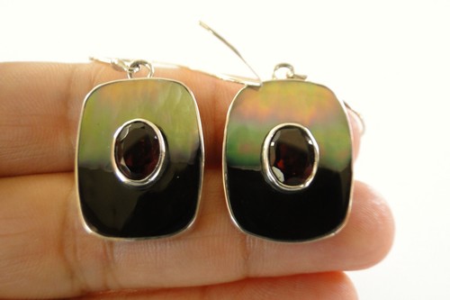 Ohrhänger schwarz creme Muschel roter Granat 925 Sterlingsilber - Bild 1 von 3