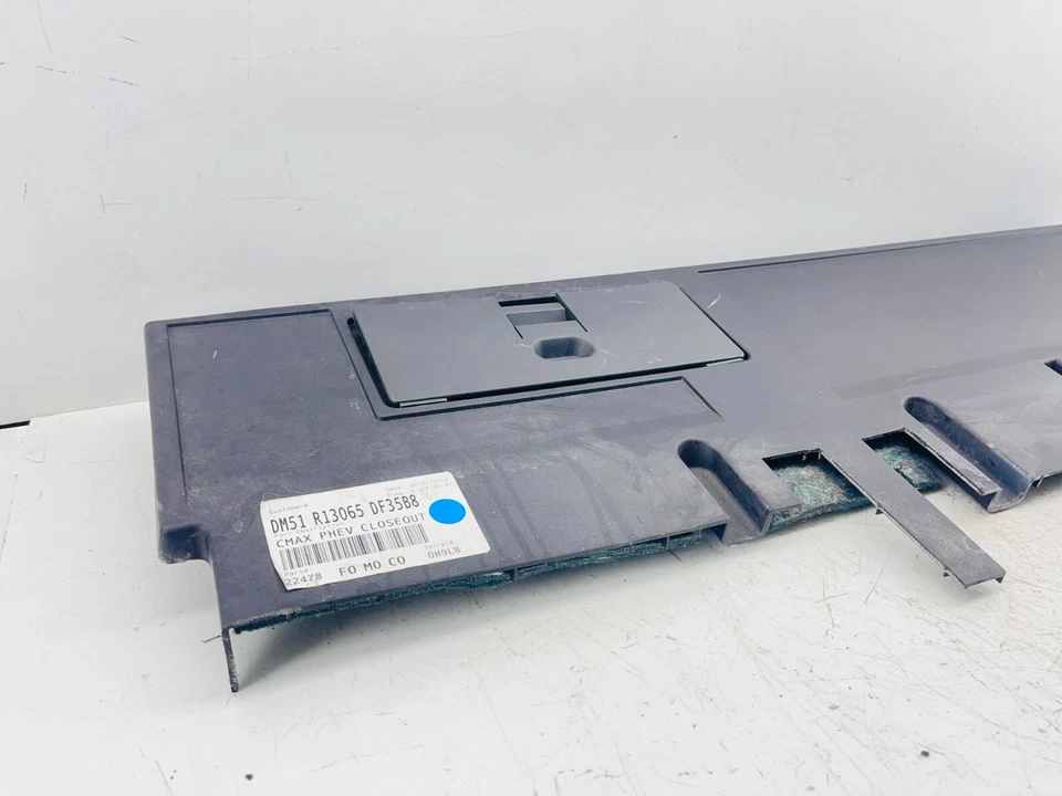 Proteção de plástico 13-18 Ford C-Max para porta-malas fabricante de equipamento original - Imagem 2 de 4