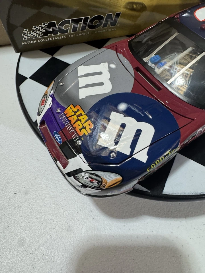 RARO* Elliott Sadler #38 M&M’s Star Wars III 2005 1/24 Nascar Diecast Foto 3 de 4