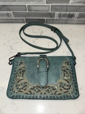 MONTANA WEST BUCKLE PAISLEY EMBOSSED CUTOUT BLUE STUDDED CROSSBODY PURSE NEW
