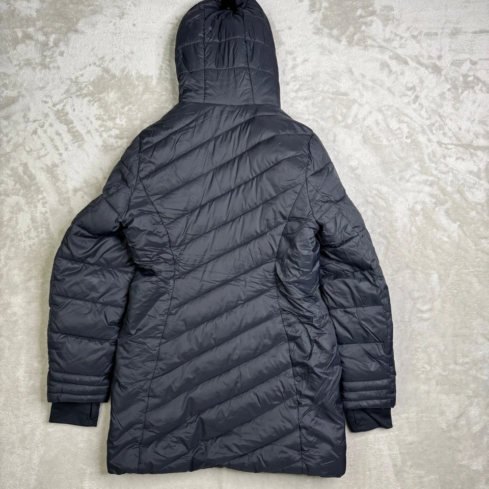 Abrigo de invierno aislado Spyder chaqueta acolchada largo negro cremallera completa con capucha mediano Foto 3 de 4