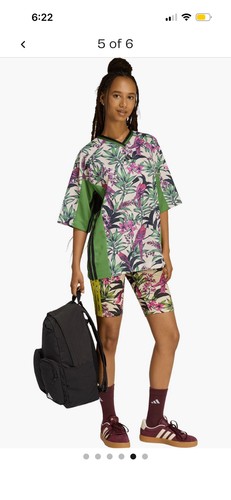 Adidas x Farm Rio Women’s medium tropical Bird Print Training Tee NWT