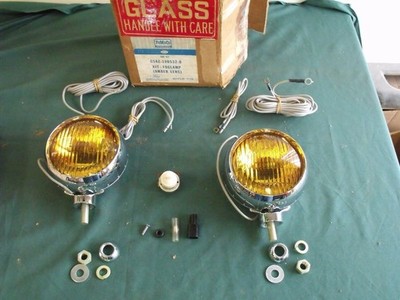 NOS FORD FOMOCO 1967 FOG LIGHT KIT OEM ROAD AND FOG LAMPS C5AZ   19B532-B Amber