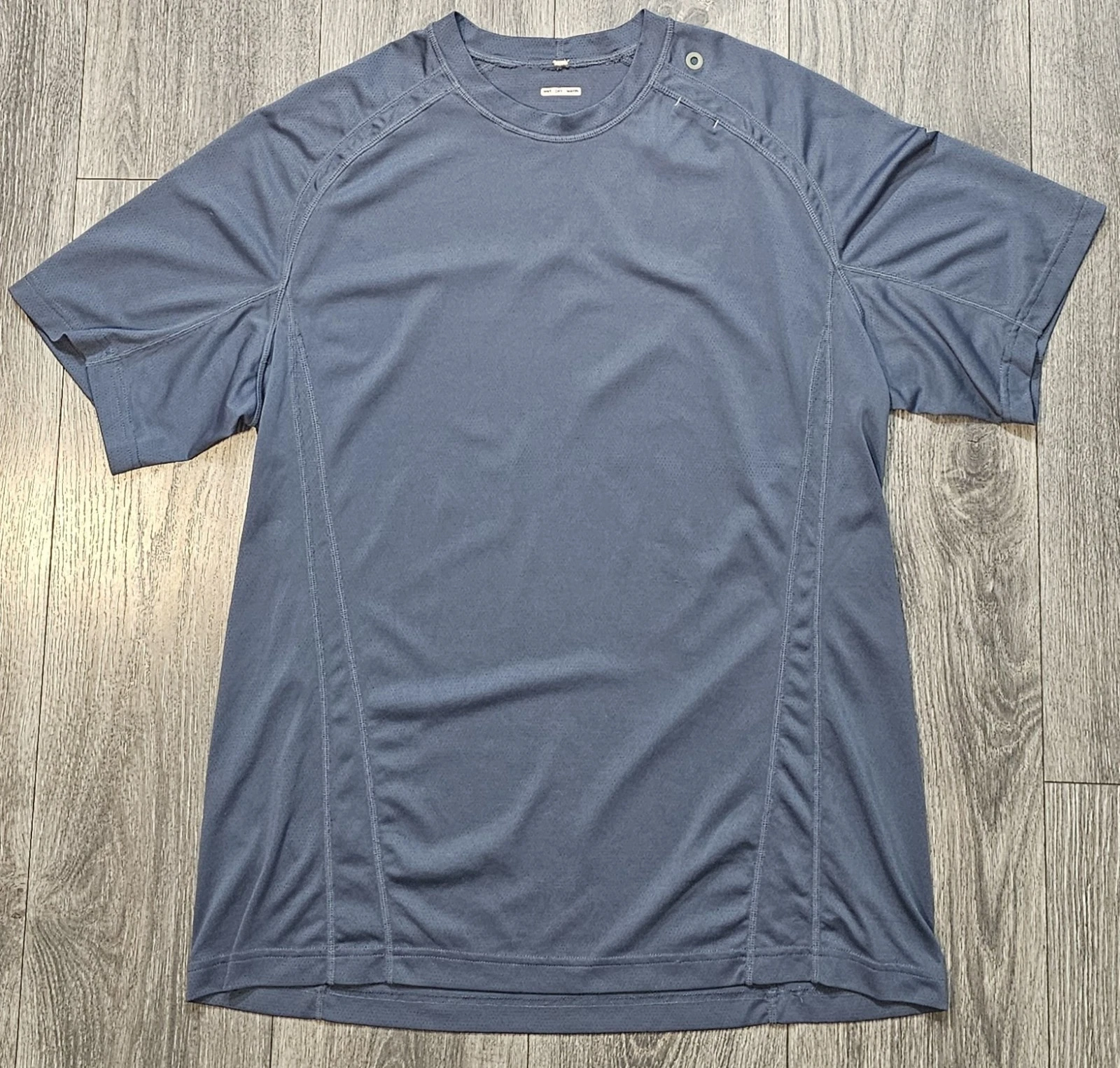 Lululemon Silverescent Wet Dry Warm Shirt Sleeve T-Shirt Blue Men's Size L Gym