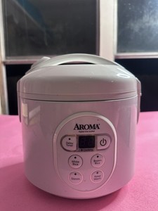 Aroma ARC-926D Digital Rice Cooker 6 Cup White Delay Timer Steamer 500W Pre Used