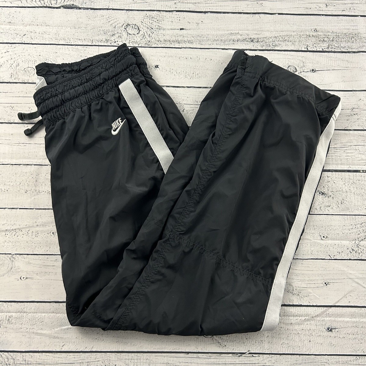 Nike mid 90’s nylon tech pants ワケアリ Vintage 90's Nike Loose Track Pants Women's Medium (8/10