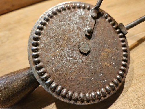 ANTIQUE PRIMITIVE EGG BEATER 19TH C PADDLE BLADE WHIP MECHANICAL WORKS UNUSUAL - Picture 8 of 12