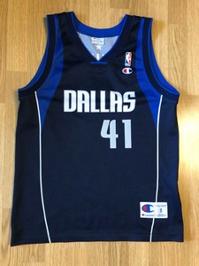 vintage dirk nowitzki jersey