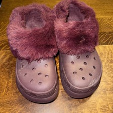Crocs FUREVER CRUSH Womens 7/Mens 5 Maroon Red Clog Slip On Faux Fur