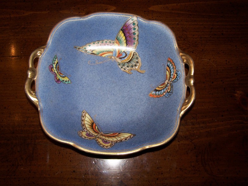 ANTIQUE RARE NIPPON HAND PAINTED HANDLED BUTTERFLY DISH
