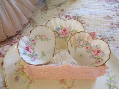 Shabby Chic Style Hand Painted Set of Three - Heart Shell Bowl Fillers