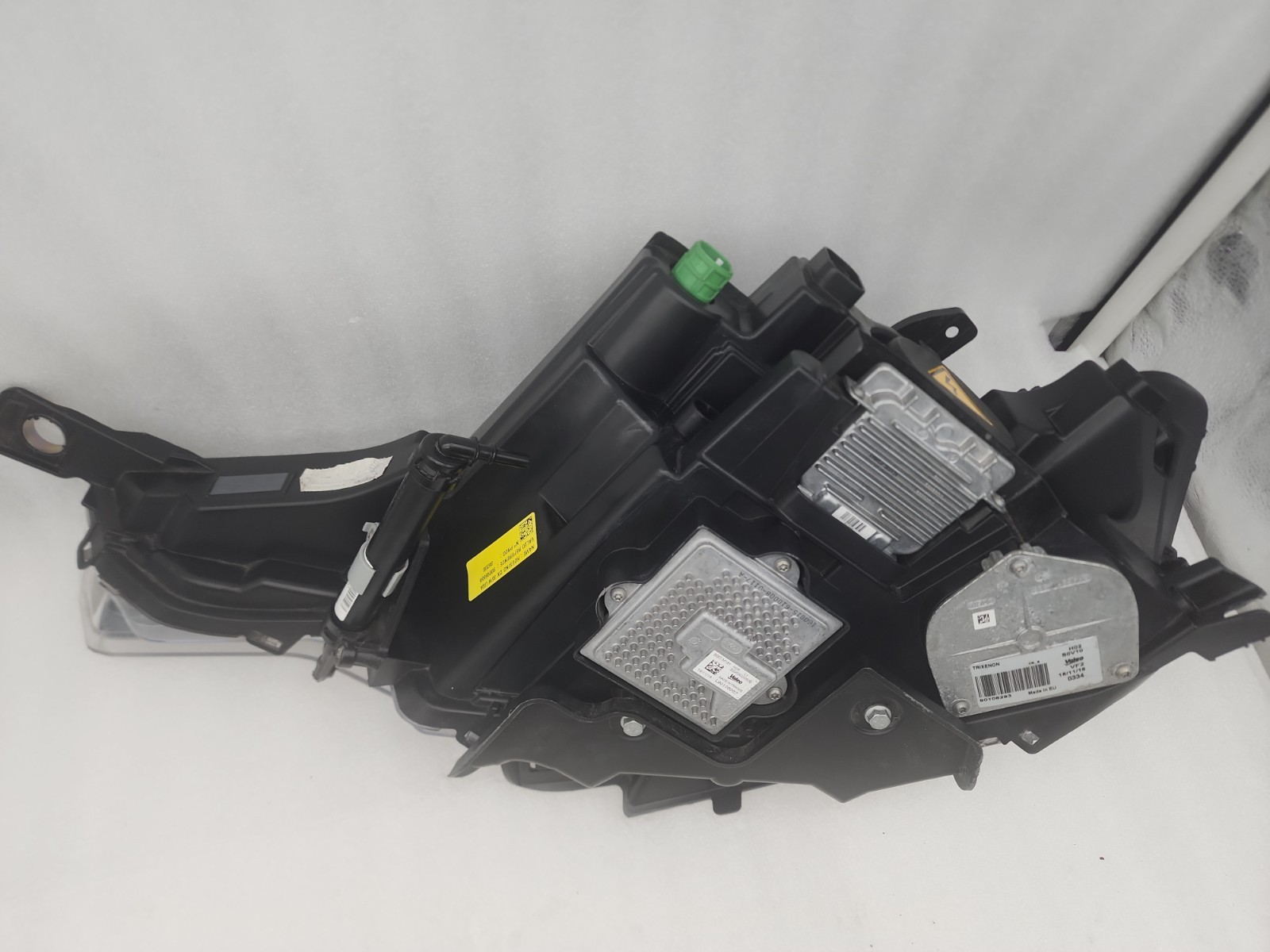 Maserati Levante 2017-2020 Right Headlight P/N 670034640