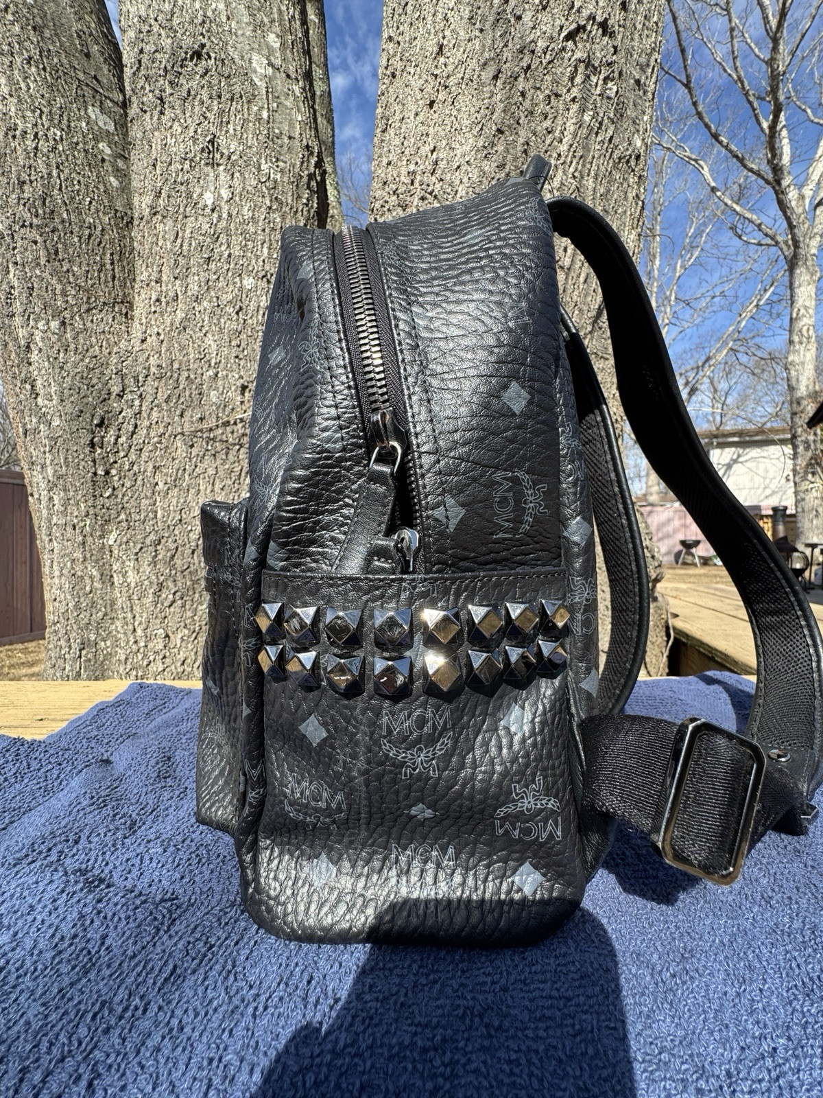 AUTHENTIC MCM small/medium Size Side Stud Backpack - image 11