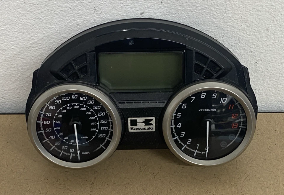 Velocímetro velocímetro Kawasaki Ninja ZX14R 2014 12-23 18 k Foto 2 de 4