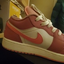 Nike Air Jordan 1 Low GS Desert Berry Coral Pink White 553560-616 Size 5Y