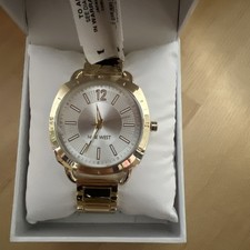 Nine West Women's Gold-Tone Bracelet Analog Quartz Watch 12-Hour Dial w/Box