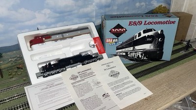 PROTO 2000 DIESEL LOCOMOTIVE 84 Santa Fe  Spur H0 DC