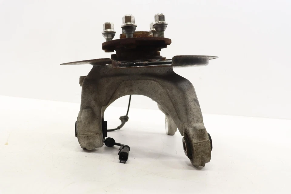 2015-2023 FORD MUSTANG REAR RIGHT STEERING SPINDLE KNUCKLE & HUB OEM FR3C5A970BB - Image 3 of 4