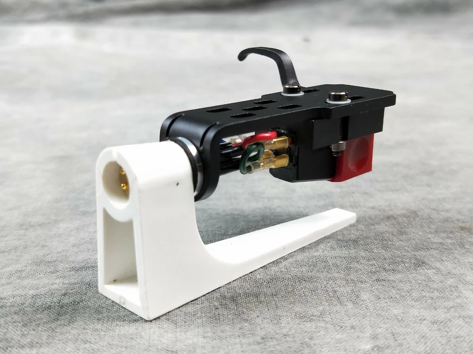 Nagaoka MP-100 Phono Stereo Cartridge With headshell In Excellent Condition  - Image 4 of 4