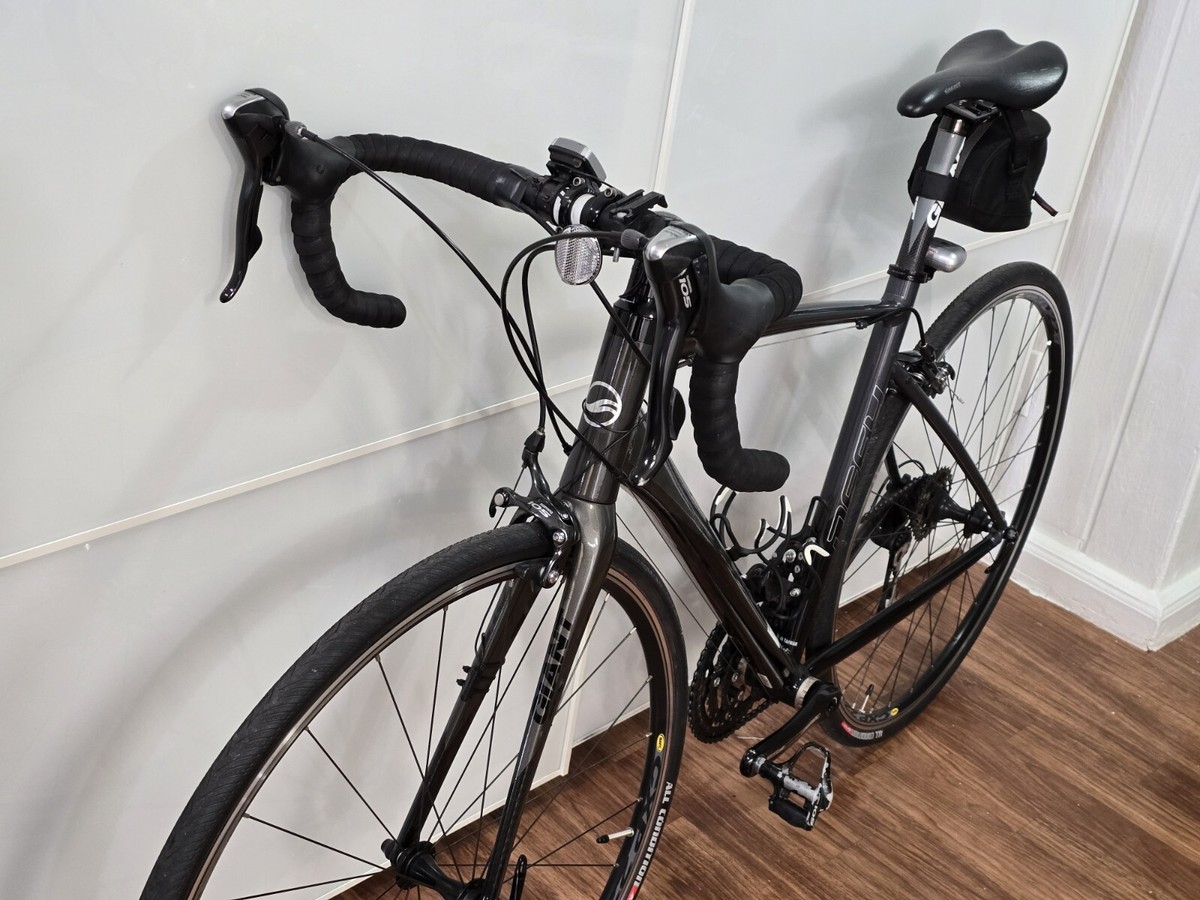 Giant Defy 1 aluxx 6000 series butted tubing Shimano 105 Giant Defy 1 aluxx 6000 series butted tubing Shimano 105