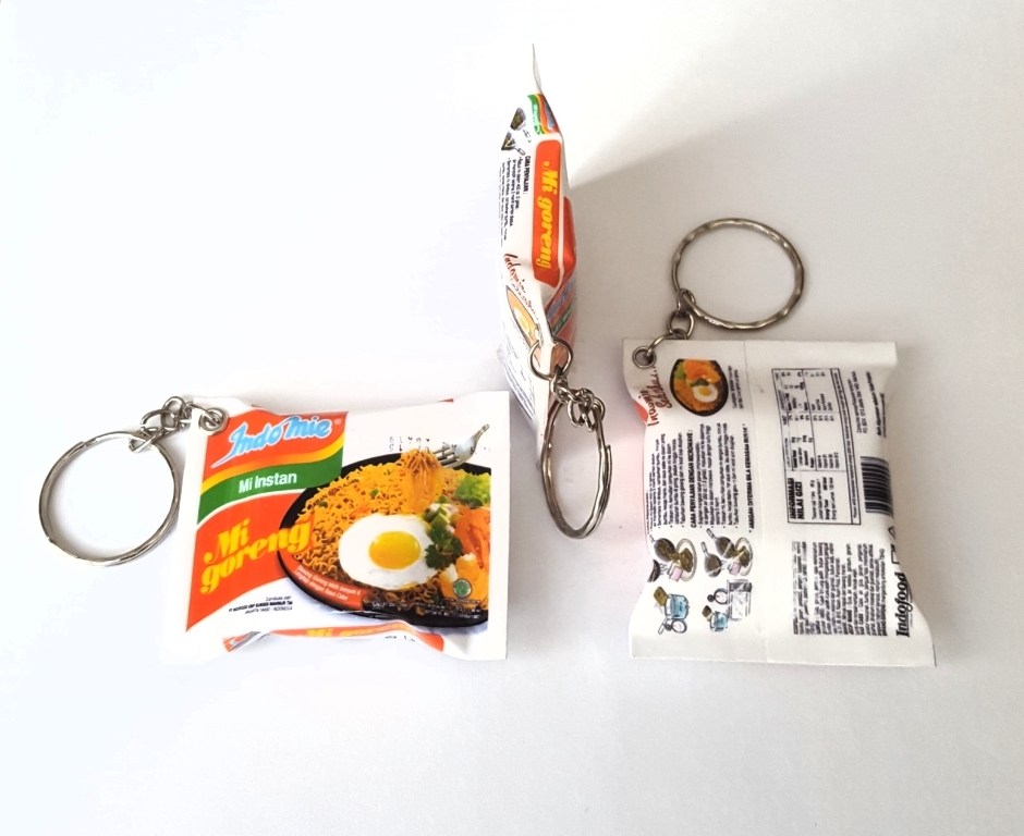 INDOMIE Mi Goreng Fried Pack KEYCHAIN Keyring Novelty Indonesia 3D 2" Wide White