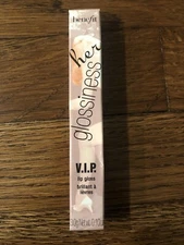 benefit her glossiness V.I.P. Lip Gloss