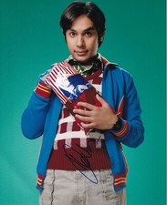 KUNAL NAYYAR signed Autogramm 20x25cm BIG BANG in Person autograph COA
