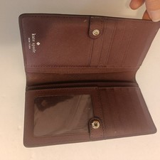 Kate Spade Compact Bifold Wallet Pebbled Leather Gray/Burgundy Snap Closure