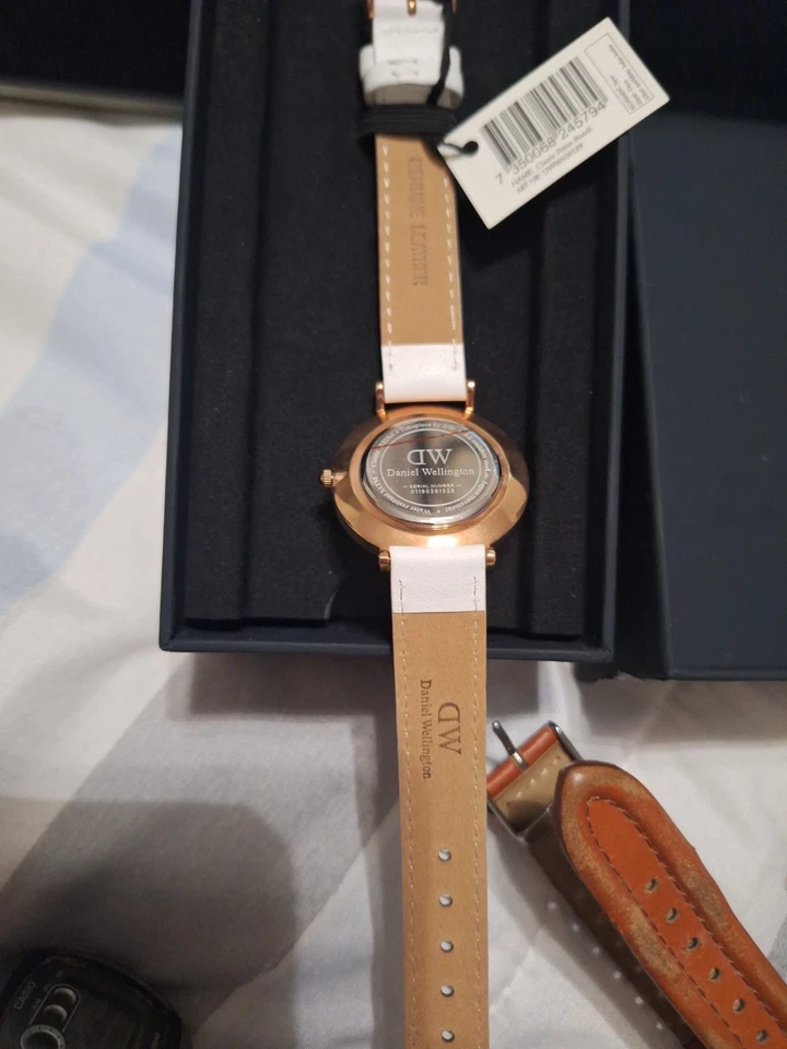 Daniel Wellington Women's Petite Bondi Rose Gold New In Box - Image 3 of 4
