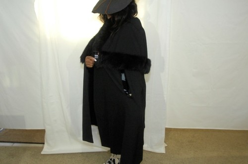 George Simonton Black Cape Designer Coat Jacket Poncho w/ Fur Trim Accent Collar - Picture 12 of 12