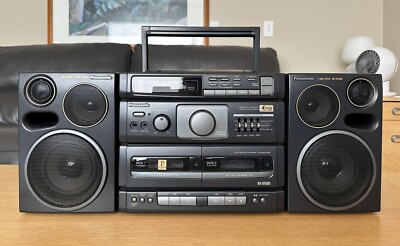 Panasonic RX-DT690 AM/FM/CASSETTE/CD/AUX Stereo Boombox - For